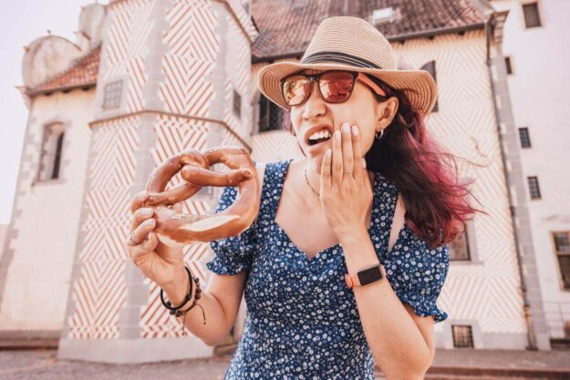 A woman wonders about causes of cavities